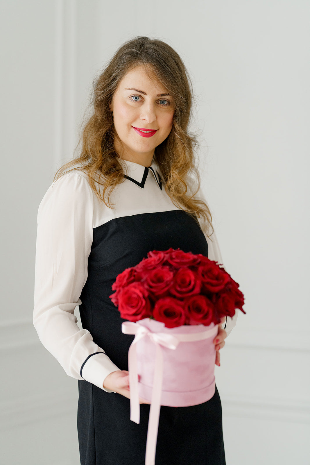 Velvet Embrace, Red Roses in a Velvet Box